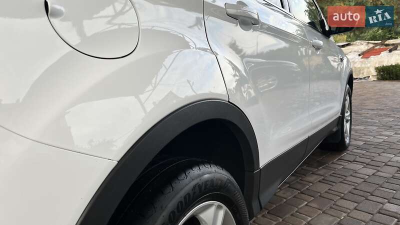 Внедорожник / Кроссовер Ford Kuga 2016 в Киеве