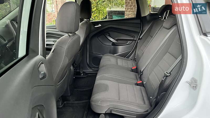 Внедорожник / Кроссовер Ford Kuga 2016 в Киеве