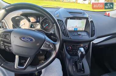 Внедорожник / Кроссовер Ford Kuga 2019 в 