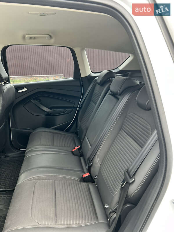 Внедорожник / Кроссовер Ford Kuga 2019 в Бершади