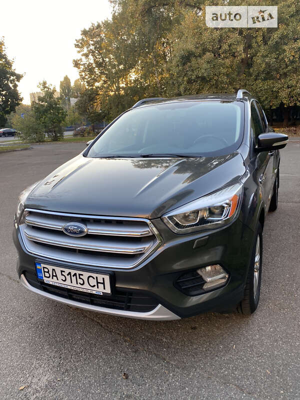 Позашляховик / Кросовер Ford Kuga 2016 в Києві фото 3 Позашляховик / Кросовер Ford Kuga 2016 в Києві