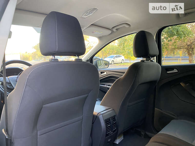 Позашляховик / Кросовер Ford Kuga 2016 в Києві фото 7 Позашляховик / Кросовер Ford Kuga 2016 в Києві