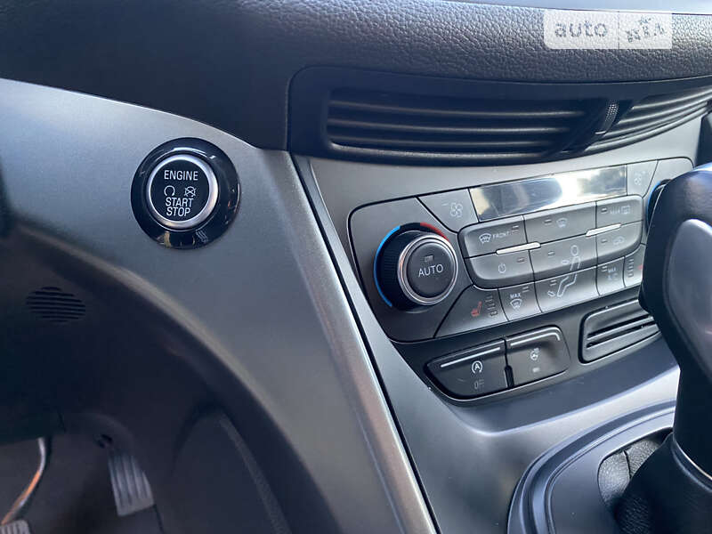 Позашляховик / Кросовер Ford Kuga 2016 в Києві фото 13 Позашляховик / Кросовер Ford Kuga 2016 в Києві