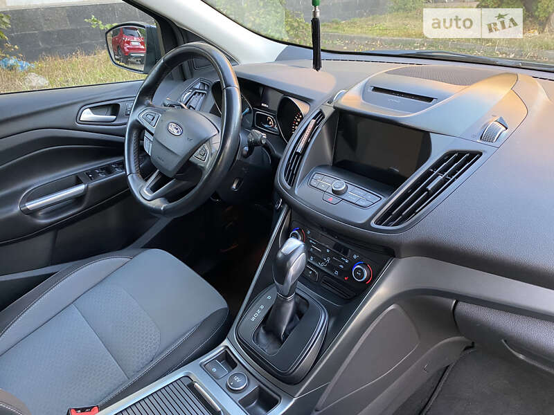 Позашляховик / Кросовер Ford Kuga 2016 в Києві фото 21 Позашляховик / Кросовер Ford Kuga 2016 в Києві