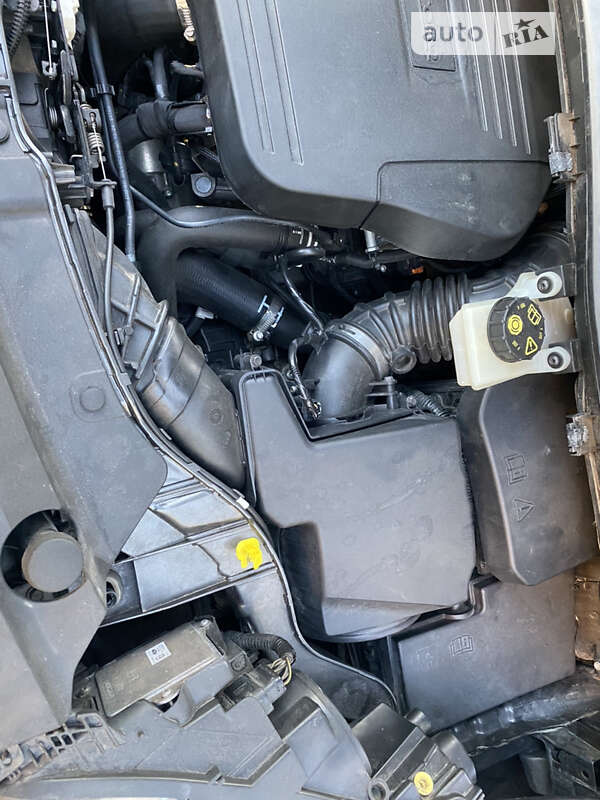 Позашляховик / Кросовер Ford Kuga 2016 в Києві фото 26 Позашляховик / Кросовер Ford Kuga 2016 в Києві