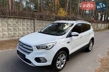 Позашляховик / Кросовер Ford Kuga 2019 в Києві