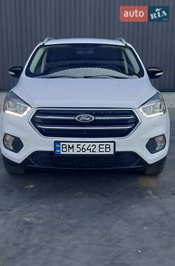 Позашляховик / Кросовер Ford Kuga 2017 в Сумах