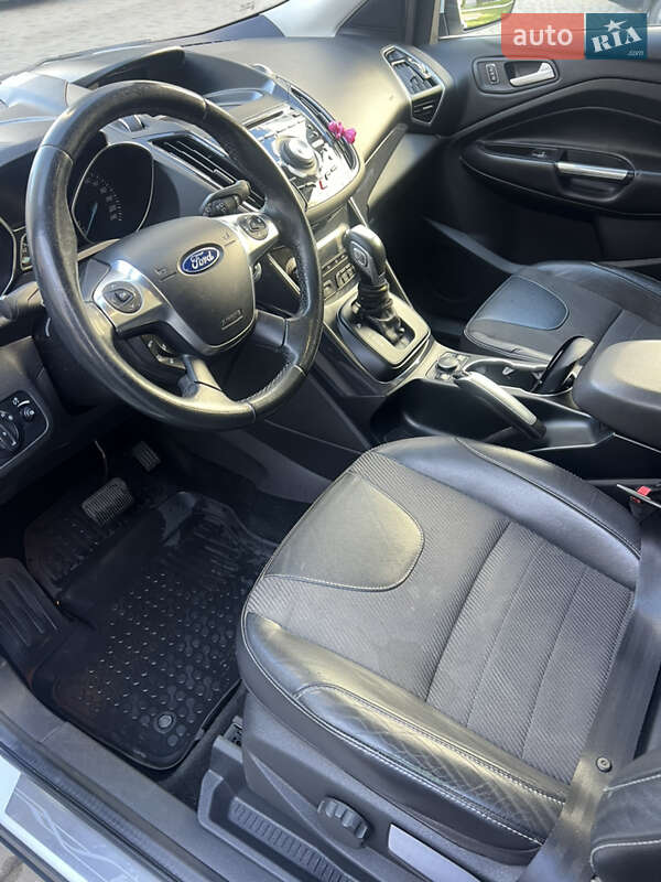 Внедорожник / Кроссовер Ford Kuga 2014 в Ивано-Франковске