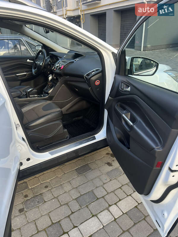 Внедорожник / Кроссовер Ford Kuga 2014 в Ивано-Франковске