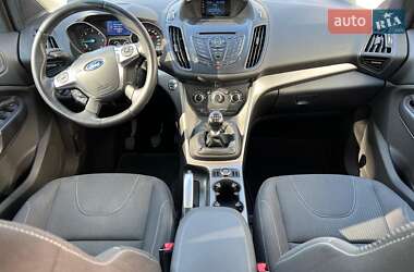 Внедорожник / Кроссовер Ford Kuga 2013 в 