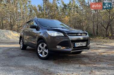 Позашляховик / Кросовер Ford Kuga 2015 в Києві