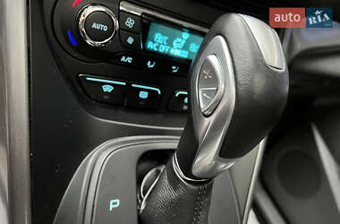 Внедорожник / Кроссовер Ford Kuga 2016 в 