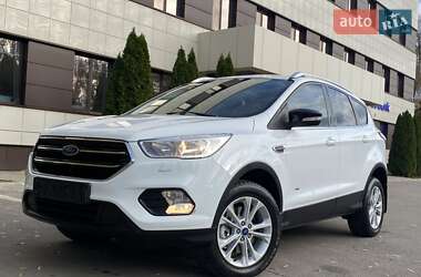 Внедорожник / Кроссовер Ford Kuga 2017 в Днепре