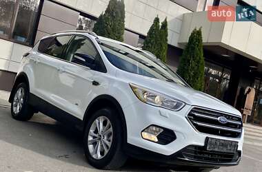 Внедорожник / Кроссовер Ford Kuga 2017 в Днепре