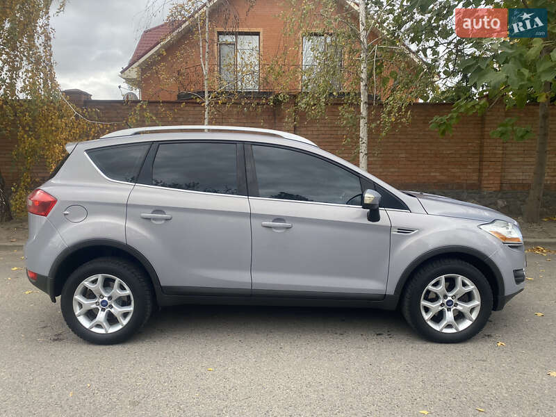Внедорожник / Кроссовер Ford Kuga 2012 в Александрие