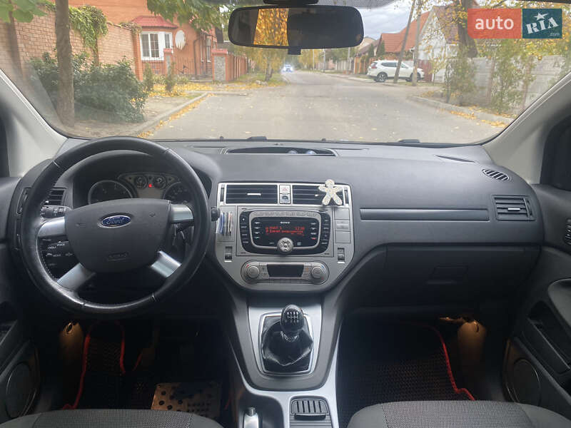 Внедорожник / Кроссовер Ford Kuga 2012 в Александрие