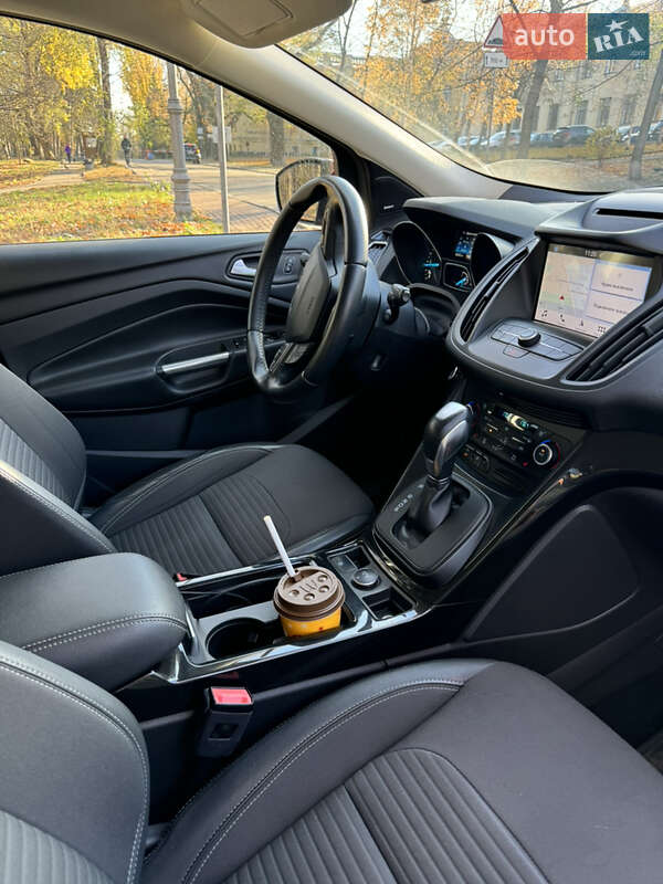 Позашляховик / Кросовер Ford Kuga 2019 в Києві