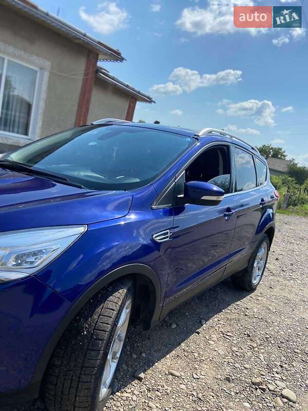 Внедорожник / Кроссовер Ford Kuga 2014 в Черновцах