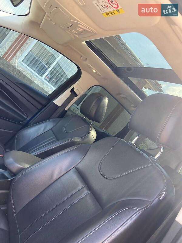 Внедорожник / Кроссовер Ford Kuga 2014 в Черновцах