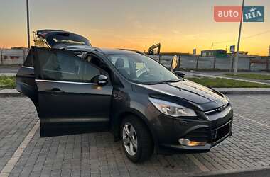 Внедорожник / Кроссовер Ford Kuga 2016 в Виннице