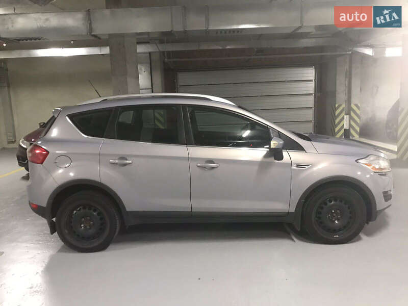 Позашляховик / Кросовер Ford Kuga 2011 в Львові