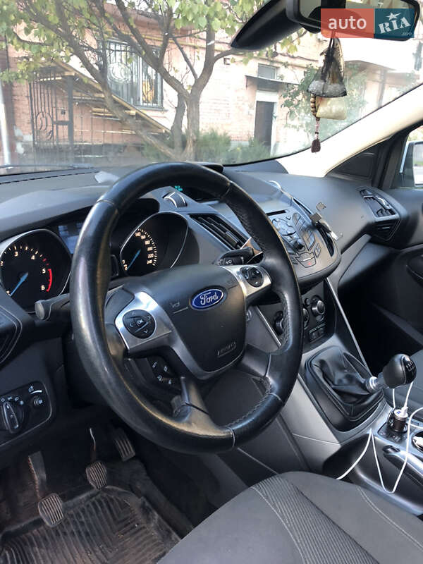 Внедорожник / Кроссовер Ford Kuga 2014 в Баре фото 12 Внедорожник / Кроссовер Ford Kuga 2014 в Баре