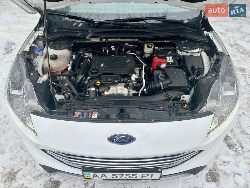 Внедорожник / Кроссовер Ford Kuga 2020 в Ирпене