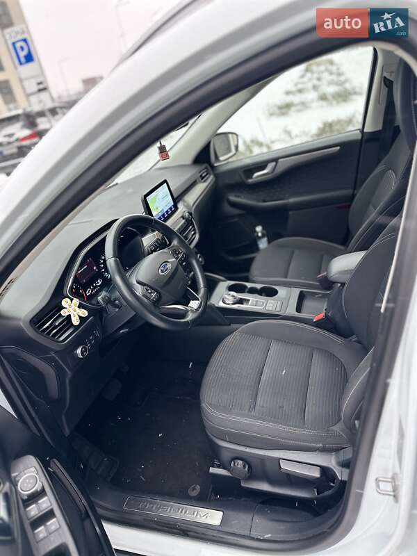 Внедорожник / Кроссовер Ford Kuga 2020 в Ирпене