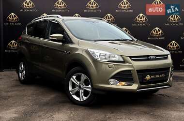 Позашляховик / Кросовер Ford Kuga 2015 в Києві