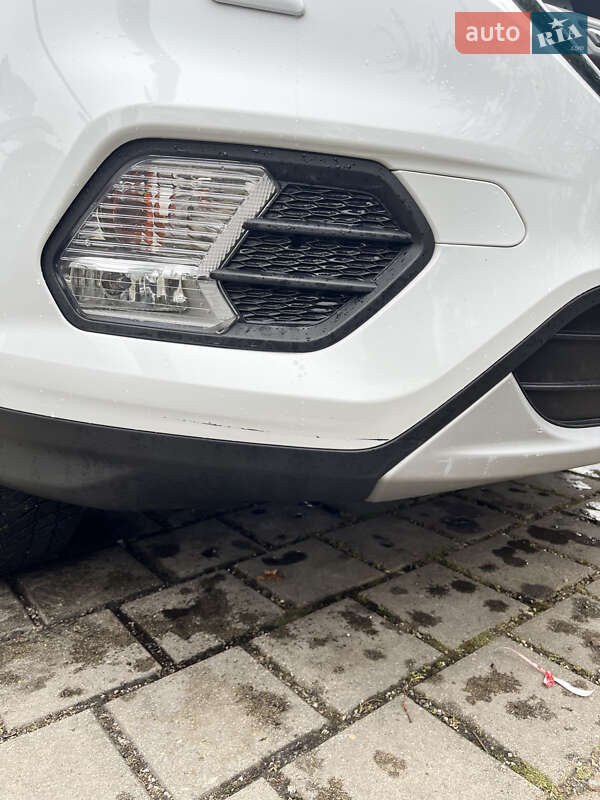 Внедорожник / Кроссовер Ford Kuga 2018 в Киеве фото 6 Внедорожник / Кроссовер Ford Kuga 2018 в Киеве