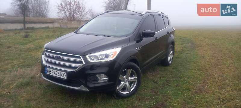 Внедорожник / Кроссовер Ford Kuga 2017 в Крыжополе