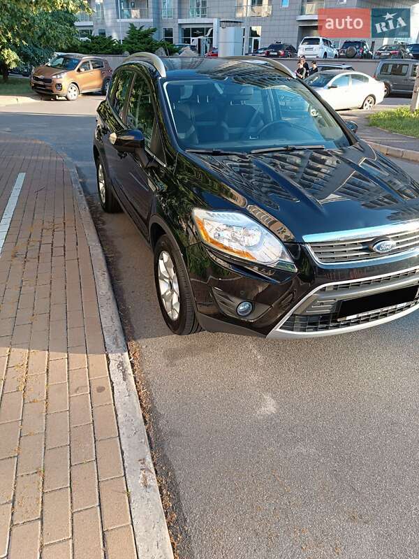 Внедорожник / Кроссовер Ford Kuga 2012 в Киеве