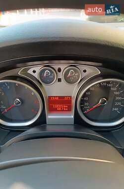 Внедорожник / Кроссовер Ford Kuga 2012 в 