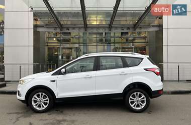 Внедорожник / Кроссовер Ford Kuga 2019 в Киеве