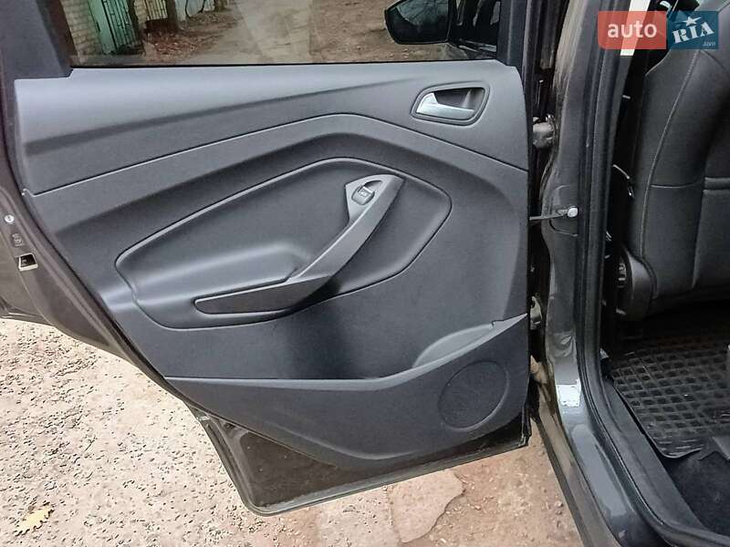 Внедорожник / Кроссовер Ford Kuga 2019 в Южноукраинске