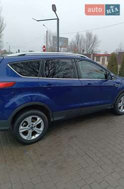 Внедорожник / Кроссовер Ford Kuga 2013 в 