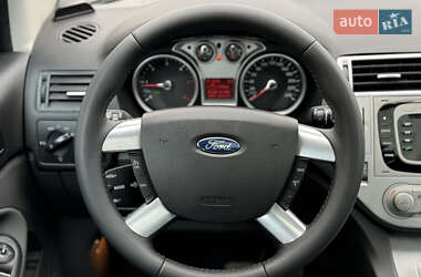 Позашляховик / Кросовер Ford Kuga 2010 в 