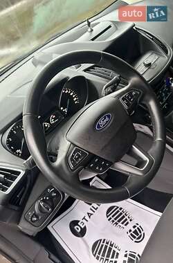 Внедорожник / Кроссовер Ford Kuga 2019 в 