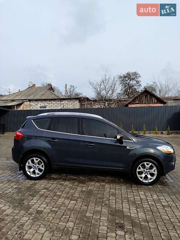 Позашляховик / Кросовер Ford Kuga 2011 в Бобринці