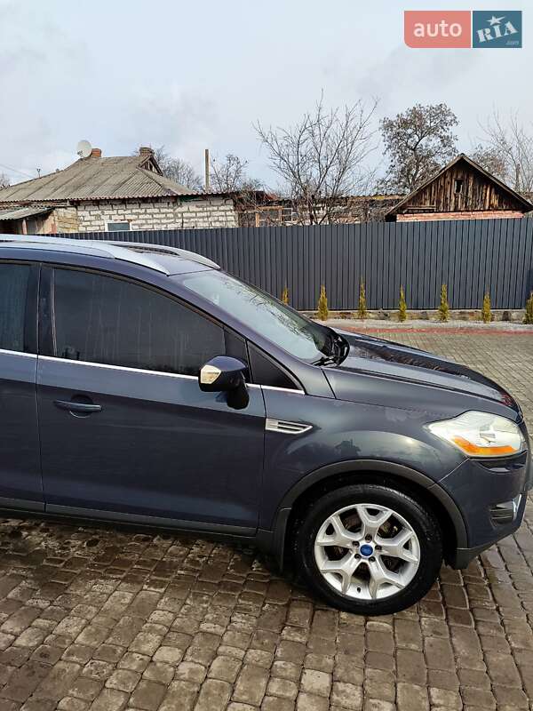 Позашляховик / Кросовер Ford Kuga 2011 в Бобринці
