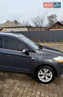 Внедорожник / Кроссовер Ford Kuga 2011 в Бобринце