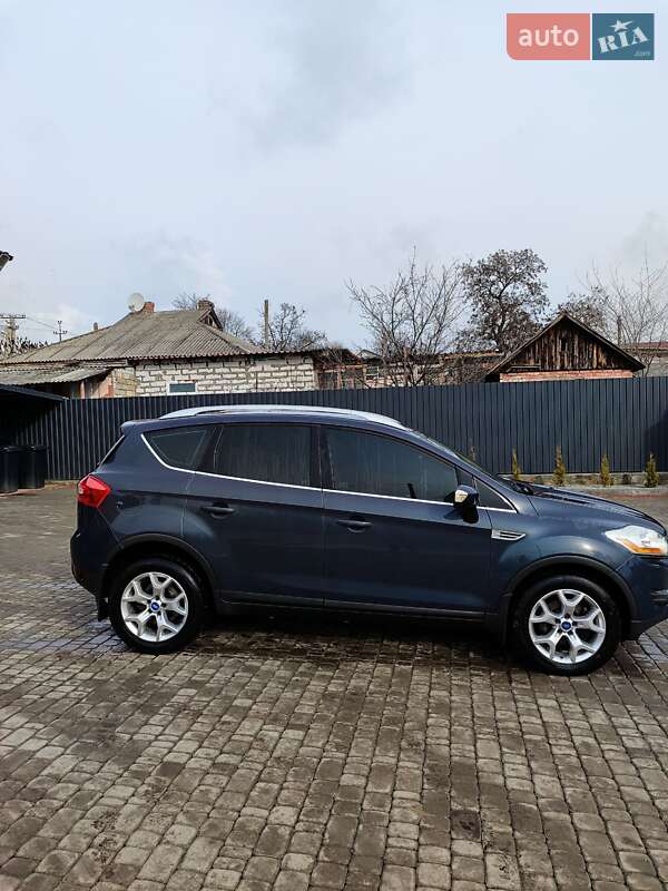 Позашляховик / Кросовер Ford Kuga 2011 в Бобринці
