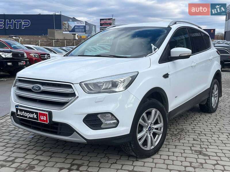 Внедорожник / Кроссовер Ford Kuga 2017 в Львове