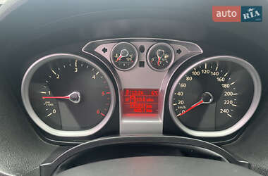 Внедорожник / Кроссовер Ford Kuga 2011 в 