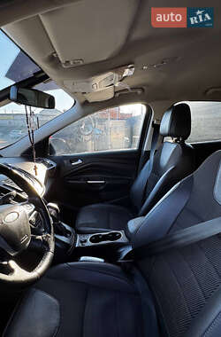 Внедорожник / Кроссовер Ford Kuga 2013 в 
