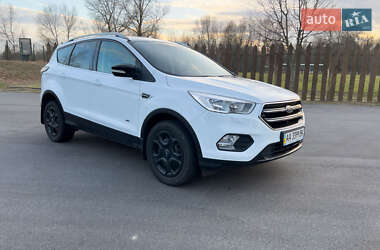 Внедорожник / Кроссовер Ford Kuga 2017 в Киеве