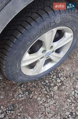 Внедорожник / Кроссовер Ford Kuga 2013 в 