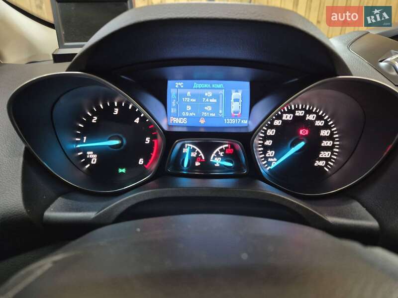 Позашляховик / Кросовер Ford Kuga 2014 в Києві