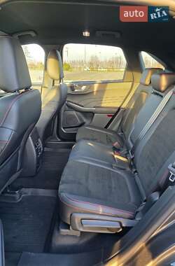 Внедорожник / Кроссовер Ford Kuga 2023 в 