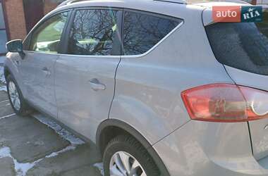 Внедорожник / Кроссовер Ford Kuga 2011 в 